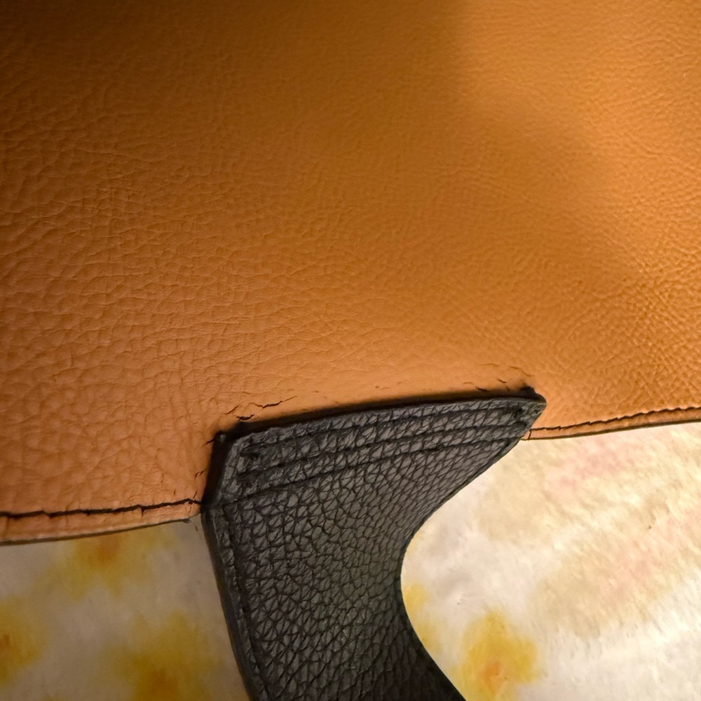 HOBO Vida Black Leather Tote Bag - Picture 12 of 15